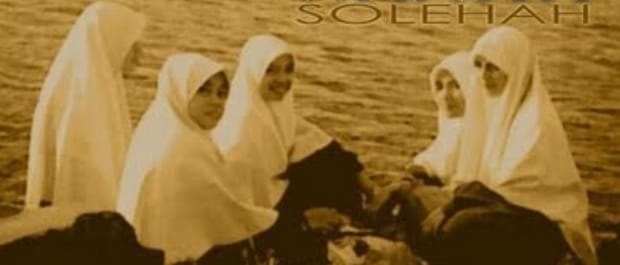 Perhiasan terbaik dunia adalah Wanita Solehah