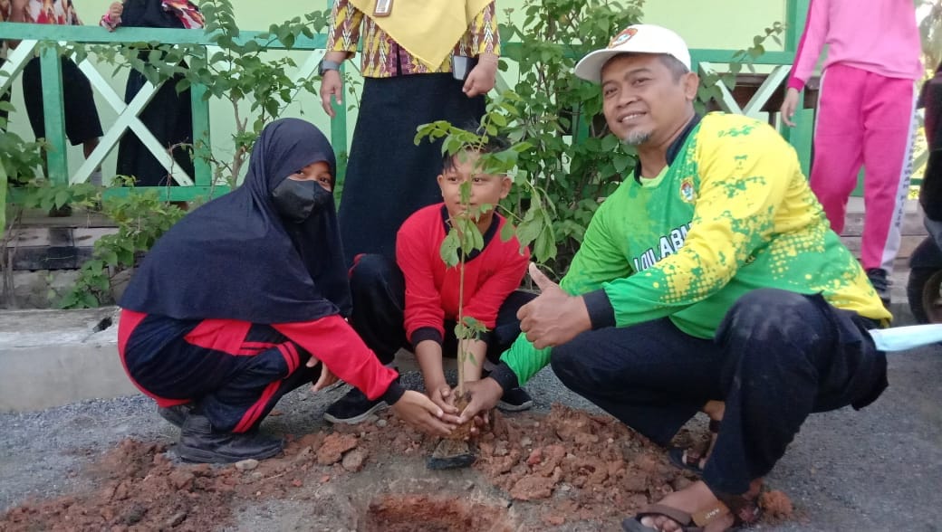 LDII Kalbar Dorong Siswa SD Negeri 10 Mempawah Hilir Berkarakter Peduli