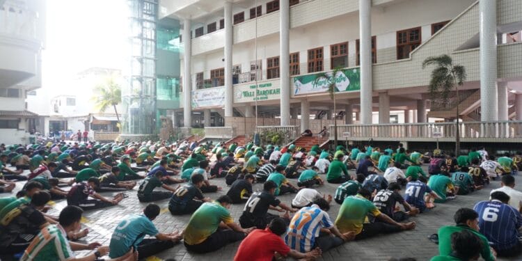 Aksi Bergizi Santri Ponpes Wali Barokah Semarakkan HKN