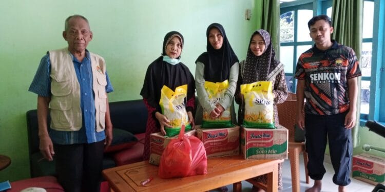 Gandeng Senkom Mitra Polri, PC LDII Teluk Betung Barat Salurkan Bantuan Warga Terdampak Banjir