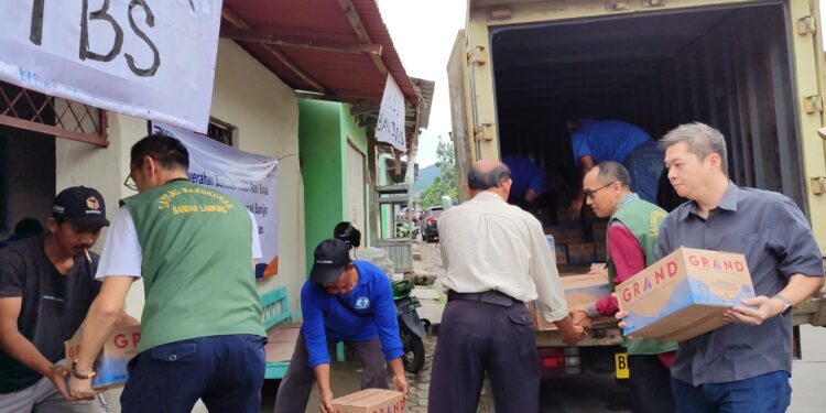 FKUB Bandar Lampung Kembali Serahkan Bantuan Warga Terdampak Banjir