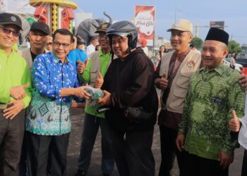 LDII Bandar Lampung Berpartisipasi dalam Pembagian Ribuan Takjil yang Digelar FKUB