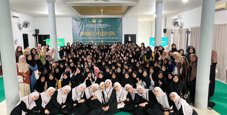 LDII Helat Pengajian Keputrian, Wujudkan Wanita Salehah yang Berbakti Kepada Orang Tua