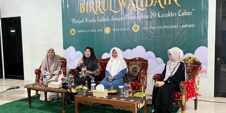 LDII Helat Pengajian Keputrian, Wujudkan Wanita Salehah yang Berbakti Kepada Orang Tua