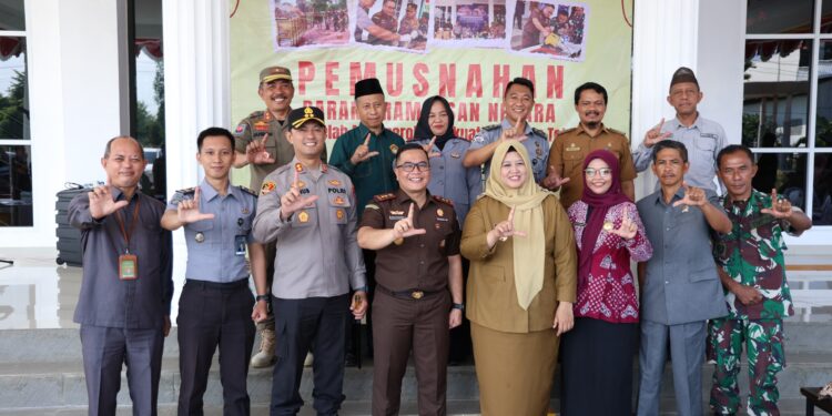 Ketua DPD LDII Pringsewu Hadiri Pemusnahan Barang Bukti, Tegaskan Komitmen Sinergitas Penegakan Hukum