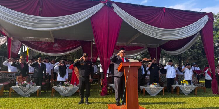 Ketua LDII Lampung H. M. Aditya Jadi Inspektur Upacara HUT ke-80 RI di Yayasan Nurul Huda Lampung