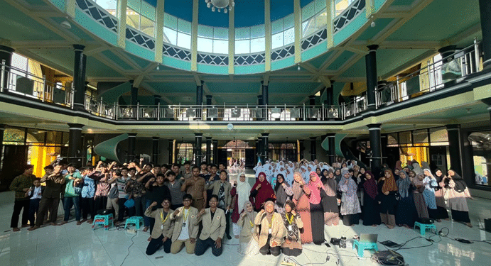 Mahasiswa UGM Sosialisasikan Zero Waste di Ponpes Nurul Huda Lampung Selatan