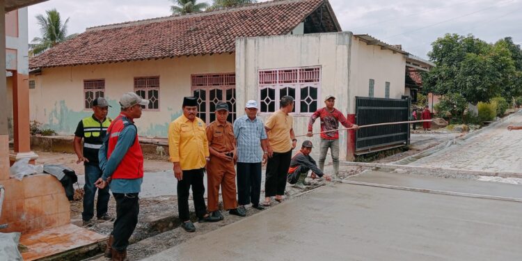Bupati Lampung Selatan Realisasikan Pembangunan Jalan Cor di Lingkungan LDII Natar
