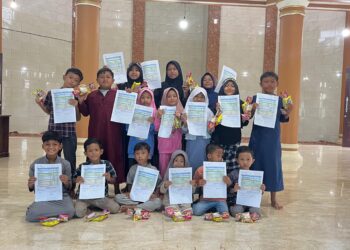 Pungkasi Pembelajaran Akhir Semester, Satri LDII Pemanggilan Terima Raport