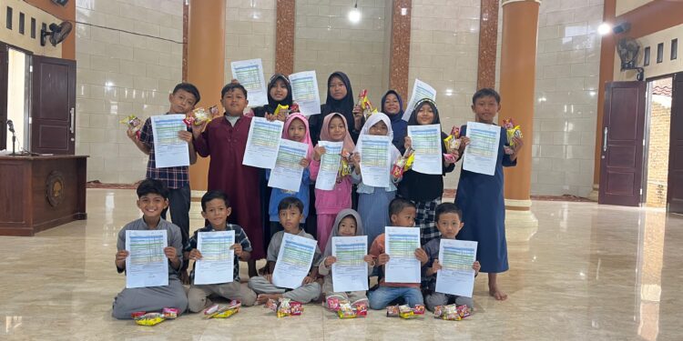 Pungkasi Pembelajaran Akhir Semester, Satri LDII Pemanggilan Terima Raport