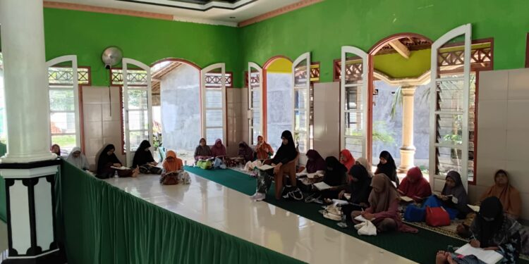 LDII Pemanggilan Selenggarakan Pengajian Lansia Rutin Lengkap dengan Layanan Kesehatan Gratis