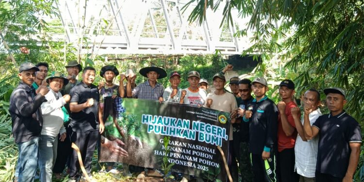 LDII Ambarawa Tanam Pohon di DAS Way Tebu, Ikhtiar Merawat Bumi untuk Generasi Mendatang