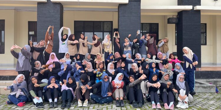 Olahraga Bersama: Cara Keputrian LDII Jaga Kerukunan Remaja