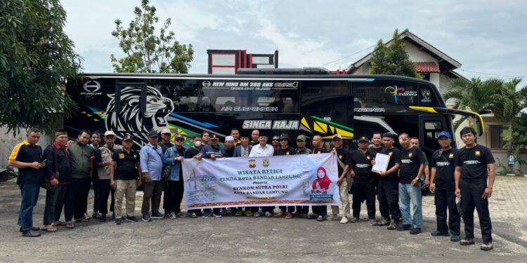 Apresiasi Anggota Aktif, Senkom Mitra Polri Pemanggilan Wisata Religi ke Bandung