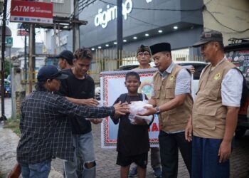 LDII Kota Metro Bagikan Takjil Gratis, Tebar Kepedulian di Bulan Ramadan