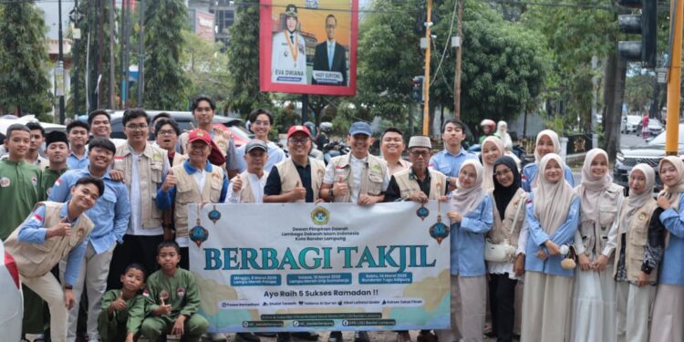 LDII Bandar Lampung Gelar Aksi Berbagi 2.400 Paket Takjil Gratis bagi Pengendara