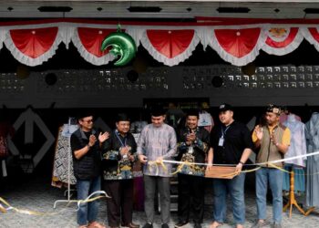 Ketua LDII Bandar Lampung Buka Acara Bazaar Pakaian Gratis