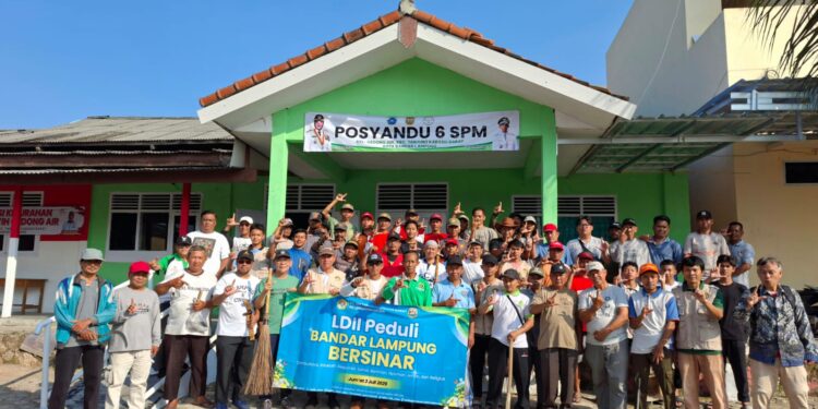 Sukseskan Gerakan Indonesia Asri, LDII Tanjung Karang Barat Gelar Kerja Bakti Lingkungan