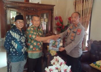 Kasat Binmas Polres Pringsewu Jalin Silaturahim dengan Ketua DPD LDII, Perkuat Sinergi Pembinaan Generasi Muda